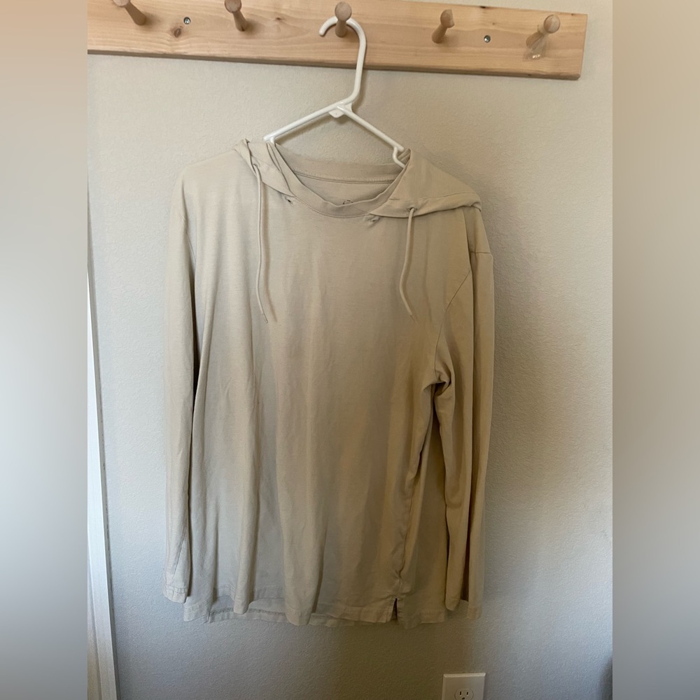 Men’s hooded Long-sleeve shirt